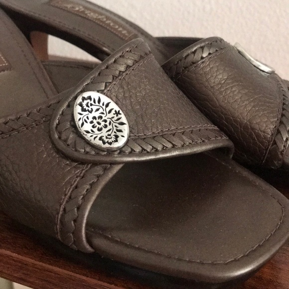 Brighton Brown Leather Slides - Picture 8 of 13